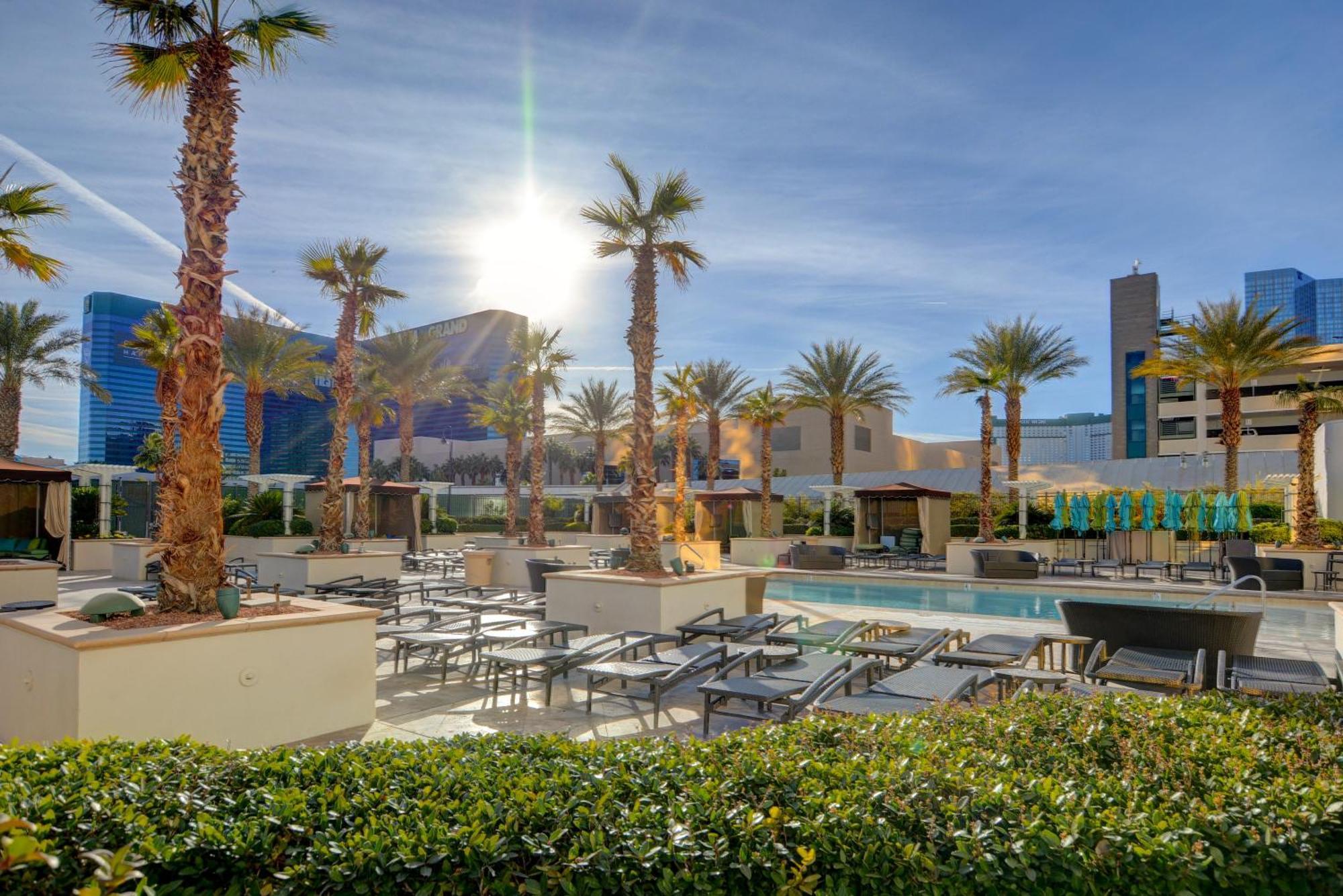 The Fantasy Suite Mgm Signature Pool View Las Vegas Exterior foto